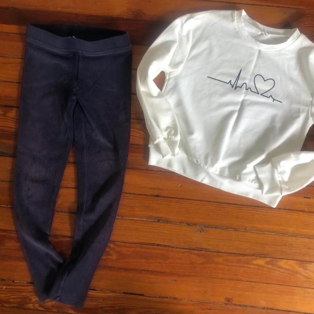 Shein Sweatshirt Size 10 with Heartbeat Graphic on Front - Picture 3 of 5